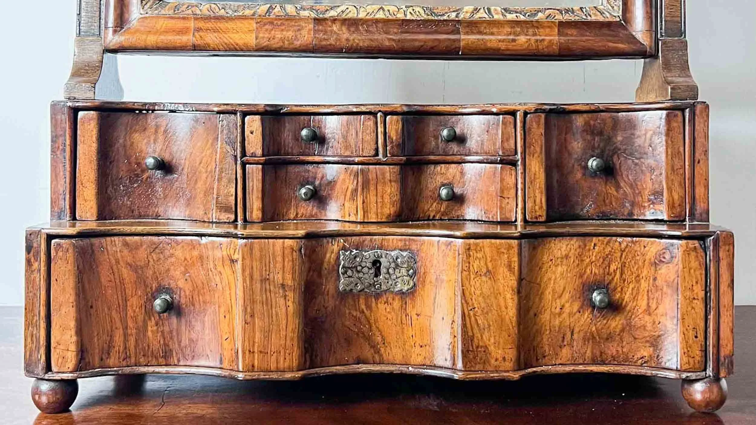 Antique and Unique, Vintage Furniture & Decor, Free Delivery